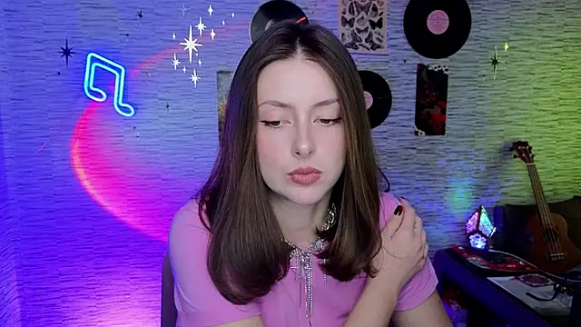 GloriaElmer online show from 03-11-25, 09:34