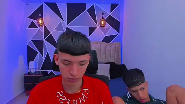 Snapshot of Juan_Nd_Steven chatting on 11-05-25, 04:23 Juan Nd Steven online show from 11-05-25, 04:23