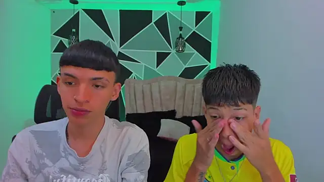 Juan Nd Steven online show from 11-12-25, 04:24