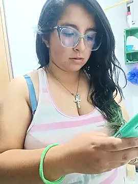  Angelinaandrade  online show from 10-22-25, 01:39