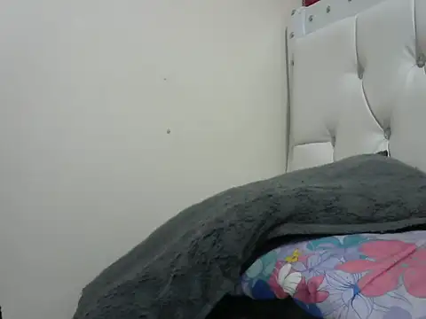 shanycute1 online show from 10-14-25, 01:45