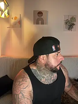 yeikoe1 online show from 09-30-25, 02:05