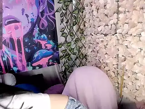 Snapshot of barbarablade chatting on 10-20-25, 07:36 barbarablade online show from 10-20-25, 07:36