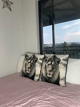 Snapshot of Dime-__ chatting on 02-21-26, 04:52 Dime- online show from 02-21-26, 04:52