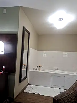 Snapshot of mcv131985 chatting on 11-29-25, 03:09 mcv131985 online show from 11-29-25, 03:09