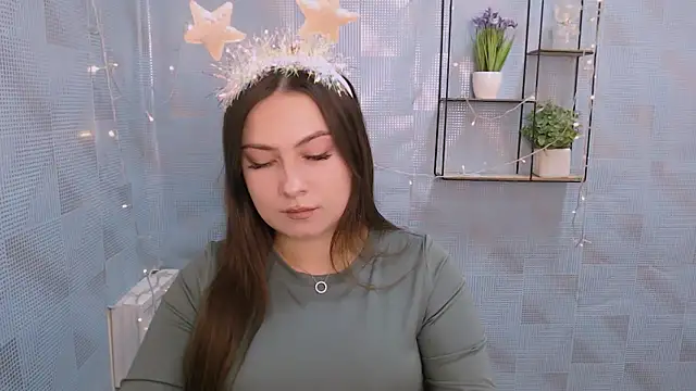 Snapshot of EmiliaTemi_ chatting on 12-24-24, 01:28 EmiliaTemi online show from 12-24-24, 01:28