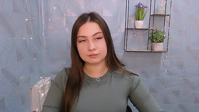 Snapshot of EmiliaTemi_ chatting on 12-24-24, 04:30 EmiliaTemi online show from 12-24-24, 04:30