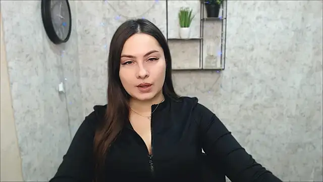 Snapshot of EmiliaTemi_ chatting on 12-27-24, 12:12 EmiliaTemi online show from 12-27-24, 12:12