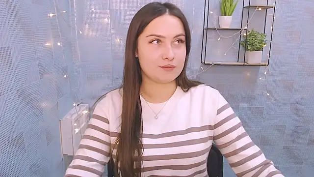 Snapshot of EmiliaTemi_ chatting on 01-03-25, 01:14 EmiliaTemi online show from 01-03-25, 01:14