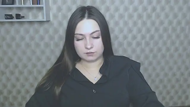 Snapshot of EmiliaTemi_ chatting on 02-06-25, 04:36 EmiliaTemi online show from 02-06-25, 04:36