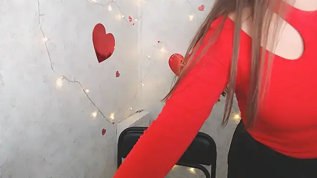 Snapshot of EmiliaTemi_ chatting on 03-21-25, 04:07 EmiliaTemi online show from 03-21-25, 04:07