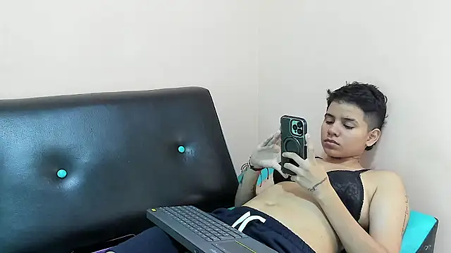 cami hots online show from 01-22-25, 08:18
