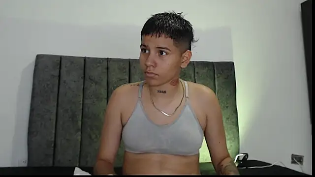 cami hots online show from 02-25-25, 03:42