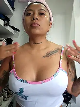 luisa16xxx online show from 01-13-26, 07:41