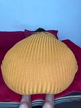 Snapshot of RupaliDixit chatting on 02-25-26, 05:11 RupaliDixit online show from 02-25-26, 05:11