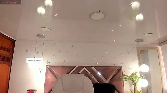 Snapshot of _Antonnela_ chatting on 09-26-25, 01:59 Antonnela online show from 09-26-25, 01:59