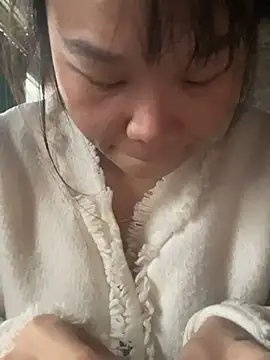 Laura8910 online show from 12-11-24, 09:09