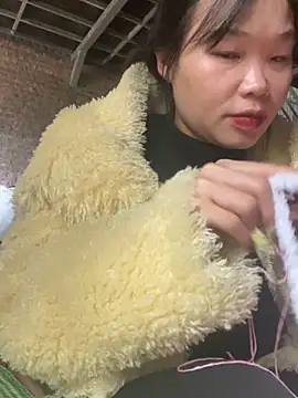 Laura8910 online show from 02-17-25, 09:24