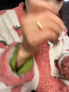 Laura8910 online show from 03-17-25, 07:57