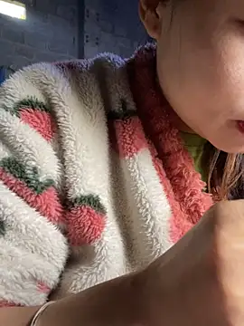 Laura8910 online show from 03-18-25, 03:20