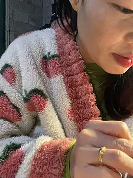 Laura8910 online show from 03-19-25, 08:34