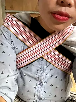 Laura8910 online show from 10-29-25, 02:36