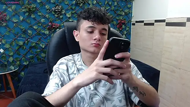 Waturox online show from 02-03-25, 07:31