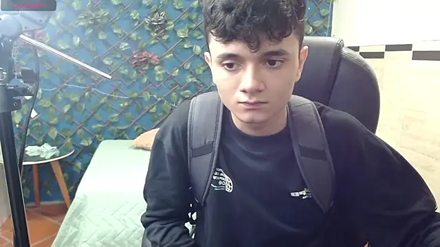 Waturox online show from 02-15-25, 01:21