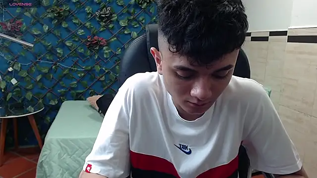 Waturox online show from 02-18-25, 01:43