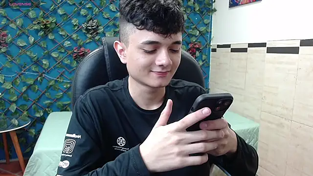 Waturox online show from 02-22-25, 07:03