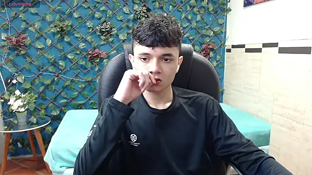 Waturox online show from 03-04-25, 07:22