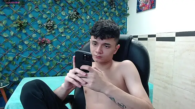 Waturox online show from 03-17-25, 07:37