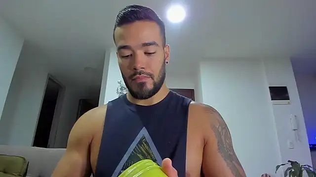 Snapshot of Alexander_Martines chatting on 12-06-24, 11:57 Alexander Martines online show from 12-06-24, 11:57