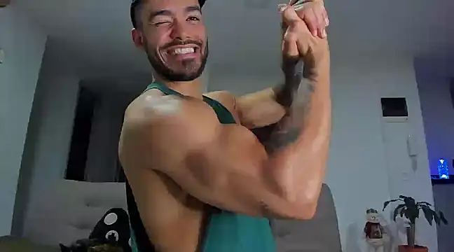 Snapshot of Alexander_Martines chatting on 12-11-24, 02:30 Alexander Martines online show from 12-11-24, 02:30