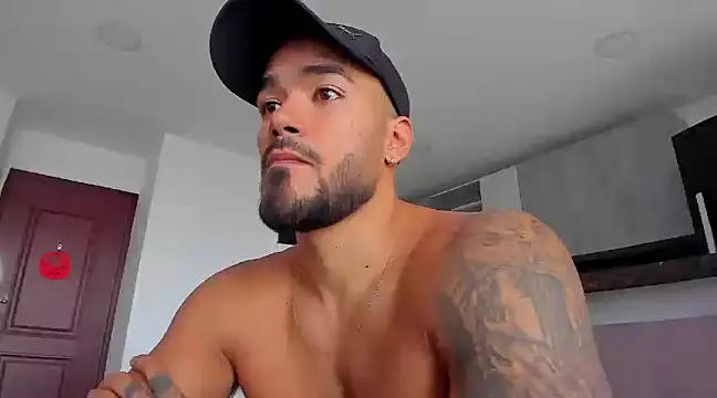 Snapshot of Alexander_Martines chatting on 12-30-24, 08:58 Alexander Martines online show from 12-30-24, 08:58