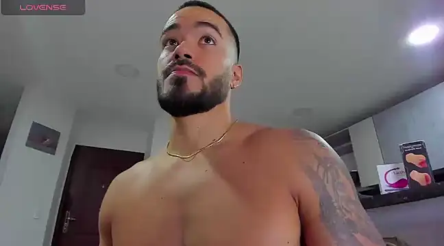 Snapshot of Alexander_Martines chatting on 01-19-25, 12:28 Alexander Martines online show from 01-19-25, 12:28