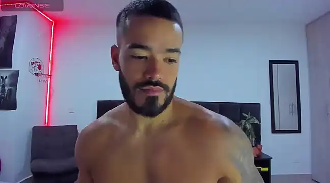 Snapshot of Alexander_Martines chatting on 02-26-25, 11:26 Alexander Martines online show from 02-26-25, 11:26