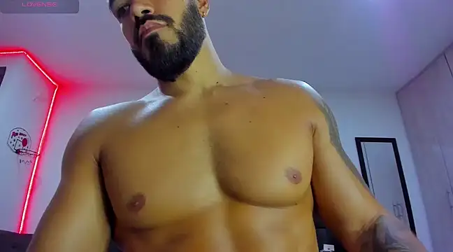 Snapshot of Alexander_Martines chatting on 02-28-25, 02:31 Alexander Martines online show from 02-28-25, 02:31