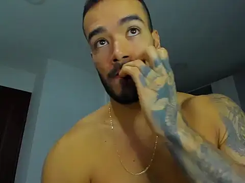 Snapshot of Alexander_Martines chatting on 10-05-25, 12:09 Alexander Martines online show from 10-05-25, 12:09