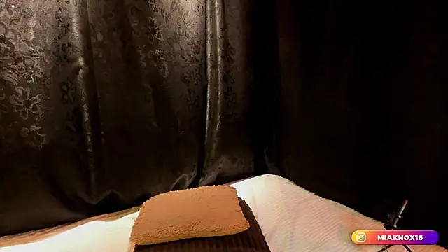 MiaKnox online show from 02-03-26, 02:53