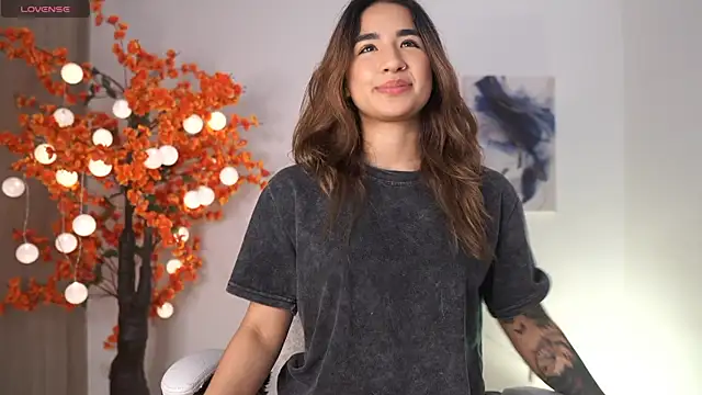 VictoriaHiill online show from 11-07-25, 05:24