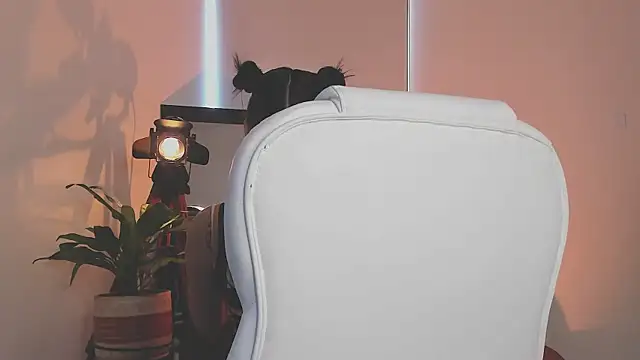 nahiapaws online show from 09-12-25, 08:53