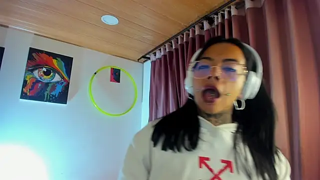 nicole volkov online show from 01-13-25, 11:06