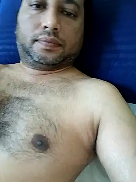 Snapshot of dilshanlove chatting on 10-19-25, 04:07 dilshanlove online show from 10-19-25, 04:07