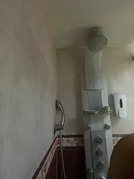 Charlotte cute18 online show from 12-19-24, 07:07