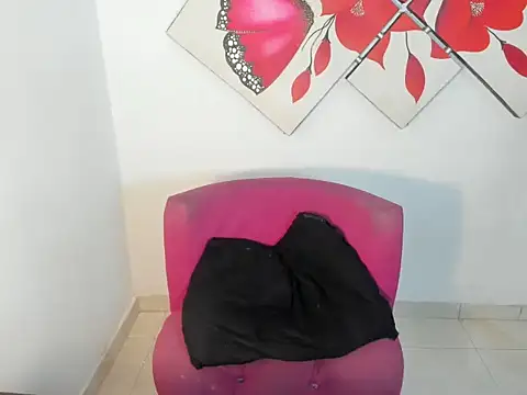 naomiwildburn online show from 10-25-25, 01:51