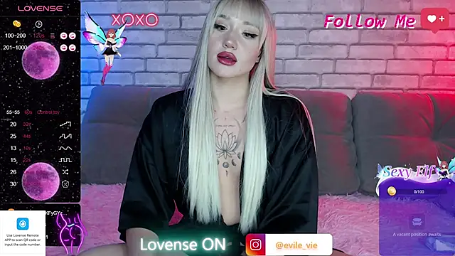 Eva Evile online show from 12-25-24, 04:54