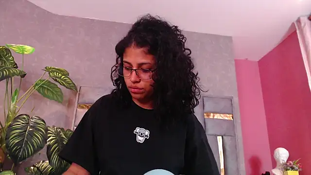 Snapshot of JuliaRose_ks chatting on 09-30-25, 12:21 JuliaRose ks online show from 09-30-25, 12:21