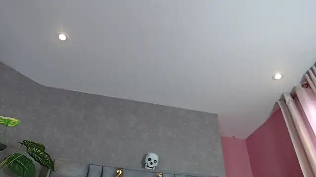 Snapshot of JuliaRose_ks chatting on 10-14-25, 12:28 JuliaRose ks online show from 10-14-25, 12:28