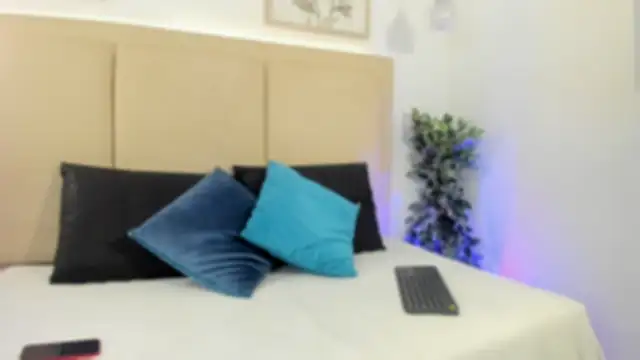 Natasha Smith09 online show from 02-12-25, 03:29